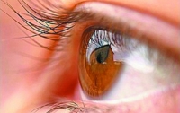 При глаукоме помогут контактные линзы