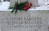 Могилу Бандеры в Мюнхене опять осквернили (ФОТО)
