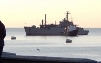 Корабль ВМФ России заметили на пути в Азовское море