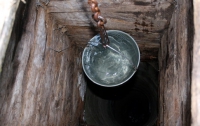 В Украине воду из бюветов и колодцев уже пить нельзя