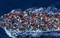 У берегов Ливии спасли более 400 мигрантов