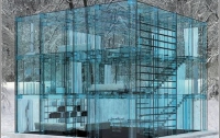 В Кривом Роге установят полностью стеклянный дом, жильцу которого дадут «зарплату» 