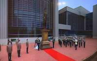 В Казахстане воздвигли памятник Елбасы