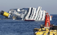 Лайнер Costa Concordia будут поднимать со дна около года