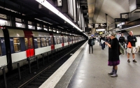Сильнейший ливень в Париже привел к затоплению 20 станций метро (видео)