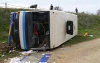 В Крыму перевернулся автобус с пассажирами