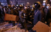 «Правый сектор» штурмует Верховную Раду в Киеве