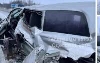 ДТП в Одесской области: микроавтобус с пассажирами влетел в отбойник