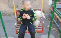 Избивали родители: в Одессе из дома сбежал 3-летний малыш