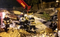 Страшный взрыв в центре Киева: пострадали машины и гаражи