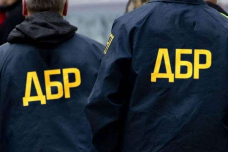 Офіцер організував ухилення від служби підлеглих для ремонту будинку співмешканки