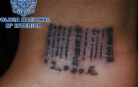 Испанские сутенеры выжигали спецкоды на кистях своих проституток (ФОТО)