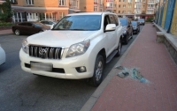 В Киеве поймали автовора, который разбивал стекла в машинах
