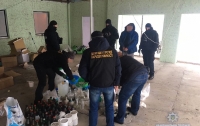 Под Киевом обнаружили нарколабораторию с товаром на миллион гривен