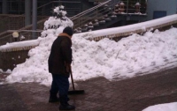 Уборка снега ежедневно обходится Киеву в 1 миллион гривен