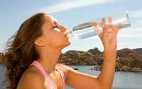 Стакан воды с утра поможет похудеть