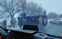 ДТП под Николаевом: перевернулся рейсовый автобус