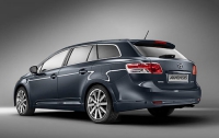 Toyota наладила производство нового Avensis 
