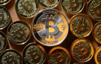 Bitcoin преодолел отметку $10 000
