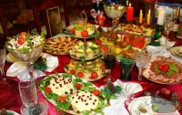 Следует поторопиться с покупками продуктов к новогоднему столу