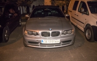 Дерзкий автоугон: в Киеве с помощью эвакуатора угнали кабриолет BMW