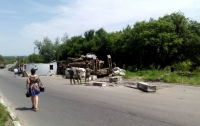 Тягач наехал на блокпост под Лисичанском, один полицейский погиб