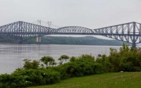 Полиция Канады задержала туристов за селфи на мосту