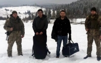В горах на Львовщине с контрабандой задержали двух французов