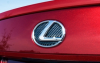 Компания Lexus покажет новый седан IS в январе