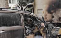 Под Одессой сожгли авто чиновника