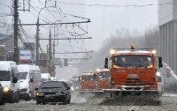 Непогода нынче в моде: В Киеве на борьбу со снегом бросили спецтехнику и 4 000 человек