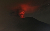 Извержение вулкана Симмоэ началось в Японии