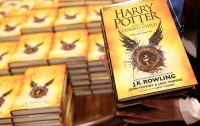 В США и Канаде продали 2 млн копий новой книги о Гарри Поттере за два дня