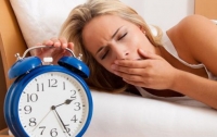 Названы опасные признаки нехватки сна