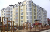 На работу в городские больницы Киева врачей будут заманивать квартирами
