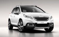 Peugeot показал первые изображения кроссовера 208