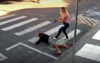 Бразильянка застрелила грабителя, напавшего на людей у школы (видео)