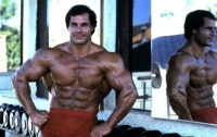 Умер легендарный бодибилдер и друг Шварценеггера
