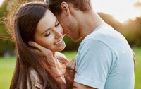 5 гипнотических способов влюбить мужчину: советы психологов