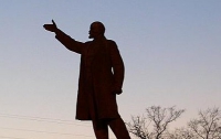 В Запорожье взорванный памятник Сталину «породил» новый памятник Ленину