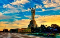 Полюбоваться на Киев можно с верхушки Родины-матери