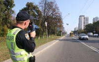 В Киеве на 17 улицах разрешили быстро ездить