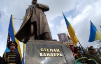 Жители Ивано-Франковска намерены перезахоронить прах Бандеры