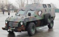 В Черкассах для АТО создали легкий бронеавтомобиль 