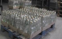 У северодонецкого «алхимика» изъяли 28 тыс. бутылок водочного суррогата