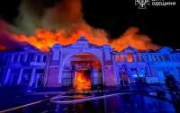 В результате атаки по Одессе повреждены жилые дома, памятники архитектуры, Приморский бульвар, горит 