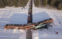 Поезд протаранил грузовик в Эстонии: есть пострадавшие