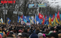 Майдан потребовал от Порошенко ввести военное положение