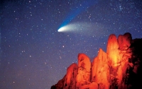 Мимо Землі на рекордно мінімальній відстані пролетять дві комети