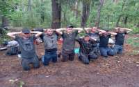 Можливо, причетні до ДРГ: у лісі під Києвом затримали групу чоловіків